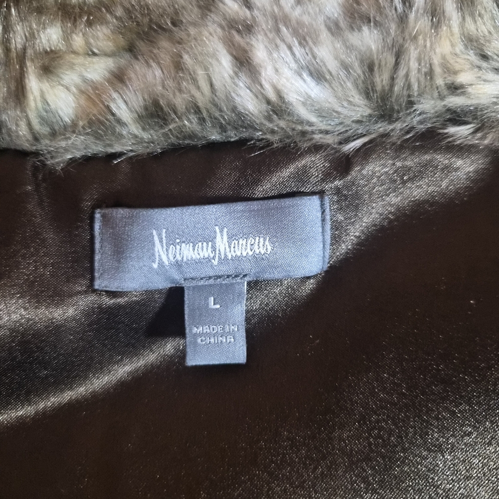 ​Neiman Marcus x Imposter Faux Fur Vest | Brown Tan Animal Friendly | Size L - Picture 2 of 8